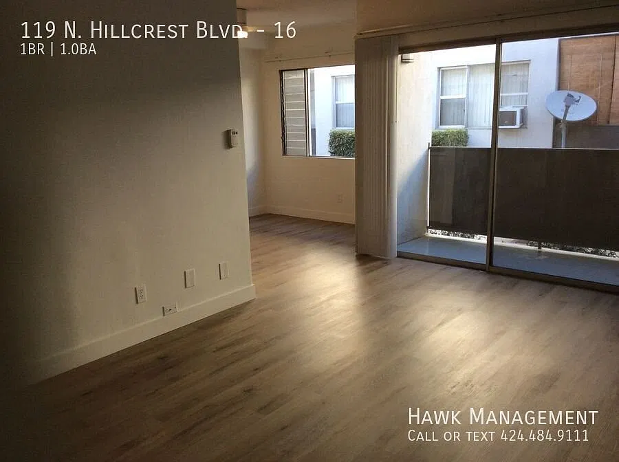 Beautifully Updated Apartment with Modern Finishes in Inglewood! — Photo 4