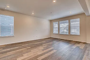 4 bed, 2.5 bath, 2578 sqft, $3,300 — Photo 4