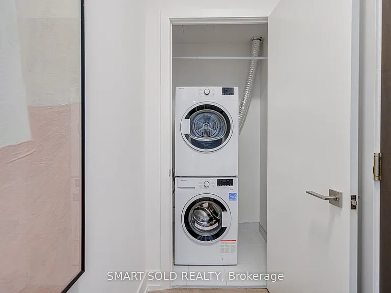 268 Buchanan Dr #305W — Photo 33
