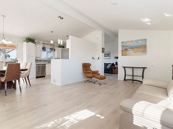 5th image of 2230 Claremont Court