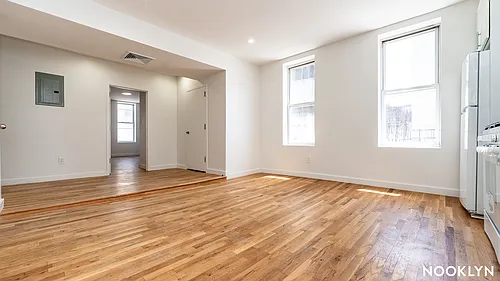 160 Johnson Ave #3B Photo 1