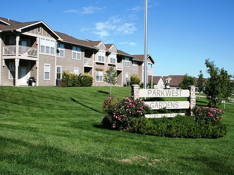 Ironwood Apartments and Townhomes — Photo 17
