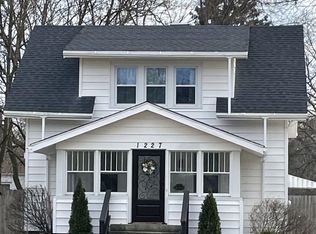 1227 S Strong Ave, Elkhart, IN 46514