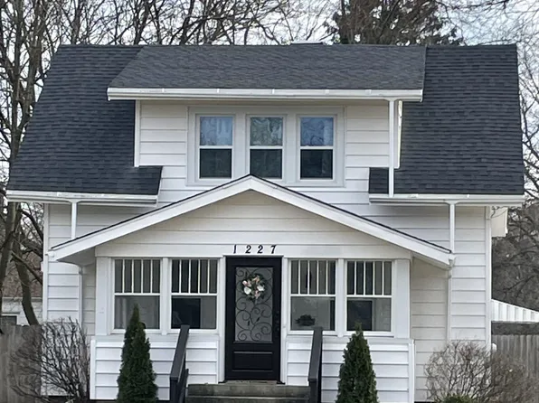 1227 S Strong Ave, Elkhart, IN 46514