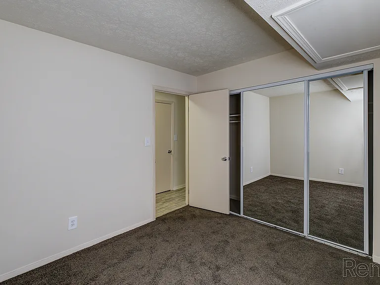Glenview Apartments — Photo 96