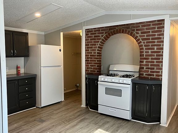 4th image of 2700 N Washington St #229M