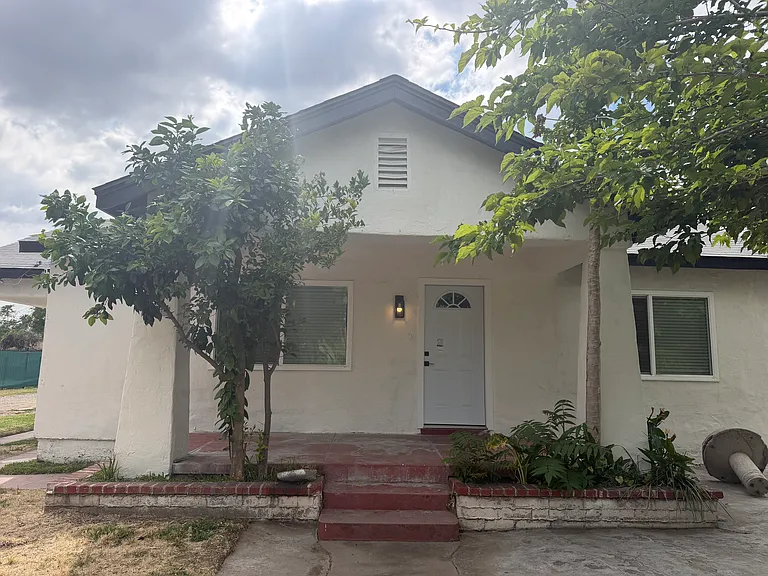 6926 Tippecanoe Ave — Photo 3