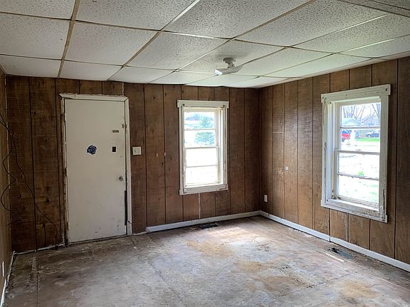 4th image of 114 Bosman St