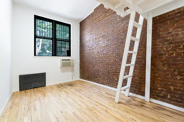 Rented by Compass | media 7