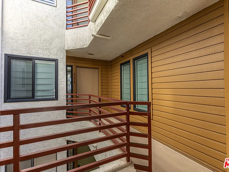 400 N Louise St #204 — Photo 4