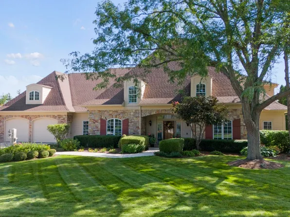 1723 Prestwick Ln, Fort Wayne, IN 46814