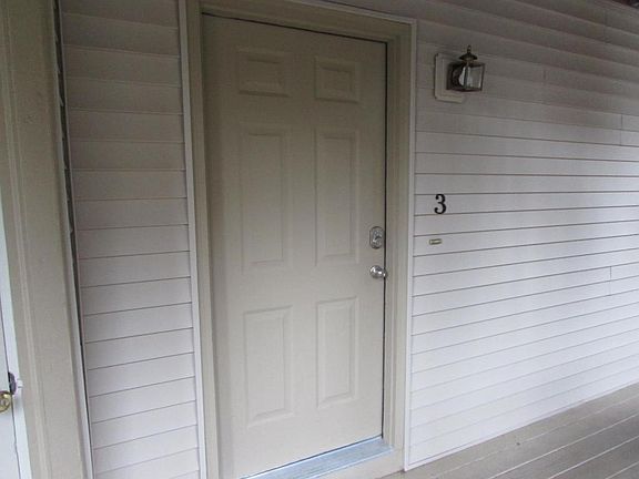 2nd image of 264 Turnberry Dr #3