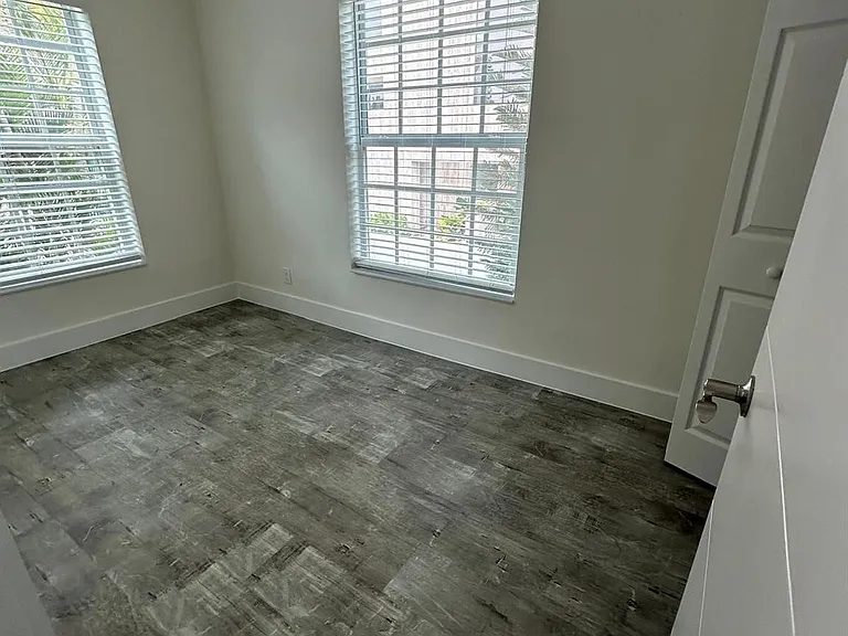 130 Antiquera Ave — Photo 11