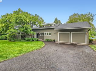 9843 SW 57th Ave, Portland, OR 97219