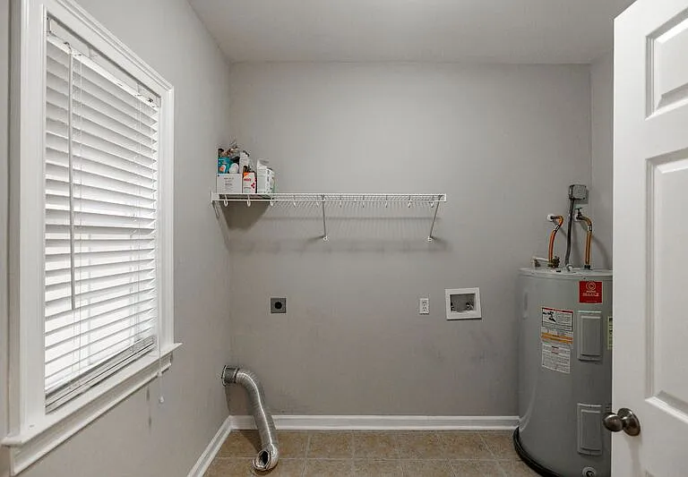 350 Wood Lake Dr #24 — Photo 14
