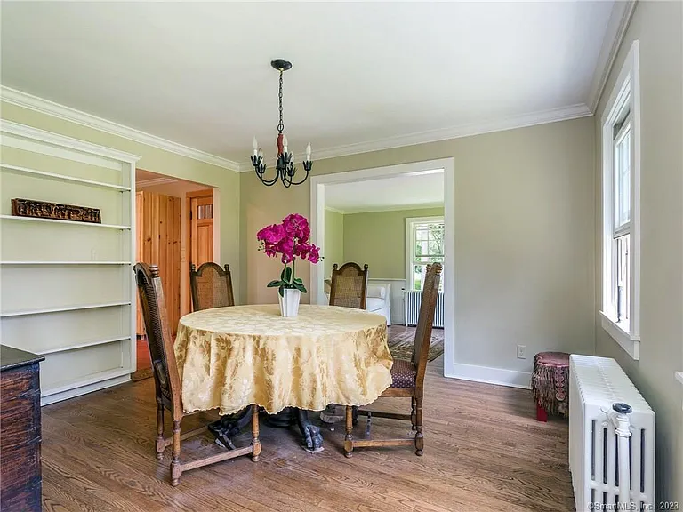 33 Washington Ave — Photo 11