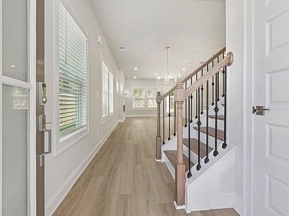 The Roswell floorplan with the Relaxed Transitional Linen interior package.