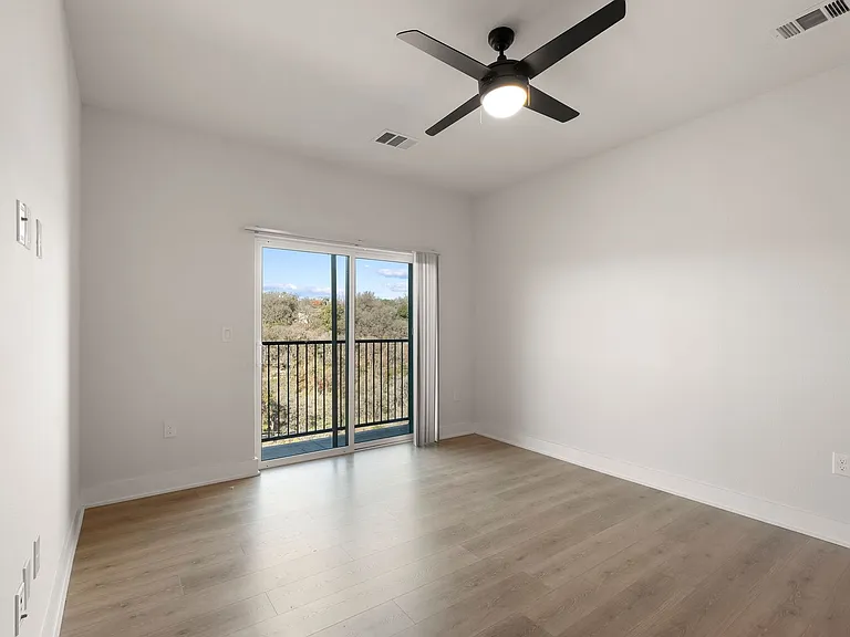 2500 Longview St #511 — Photo 6