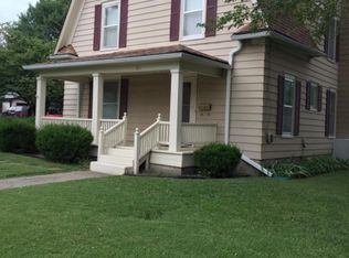 521 N 4th St, Iola, KS 66749