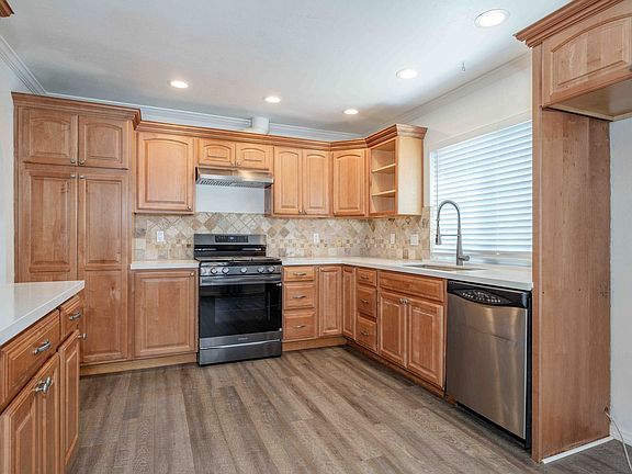 4th image of 3518 Ramona Dr