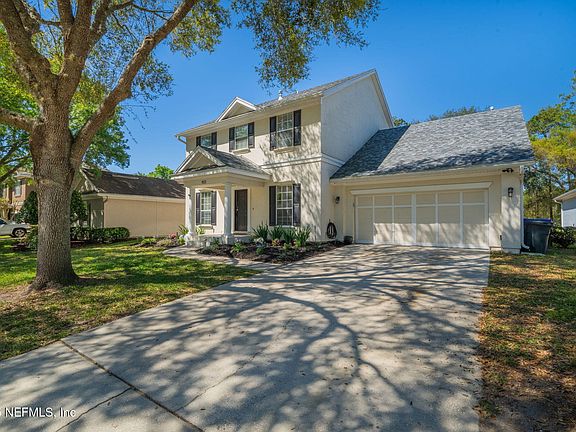 3rd image of 923 BROOKHAVEN Drive