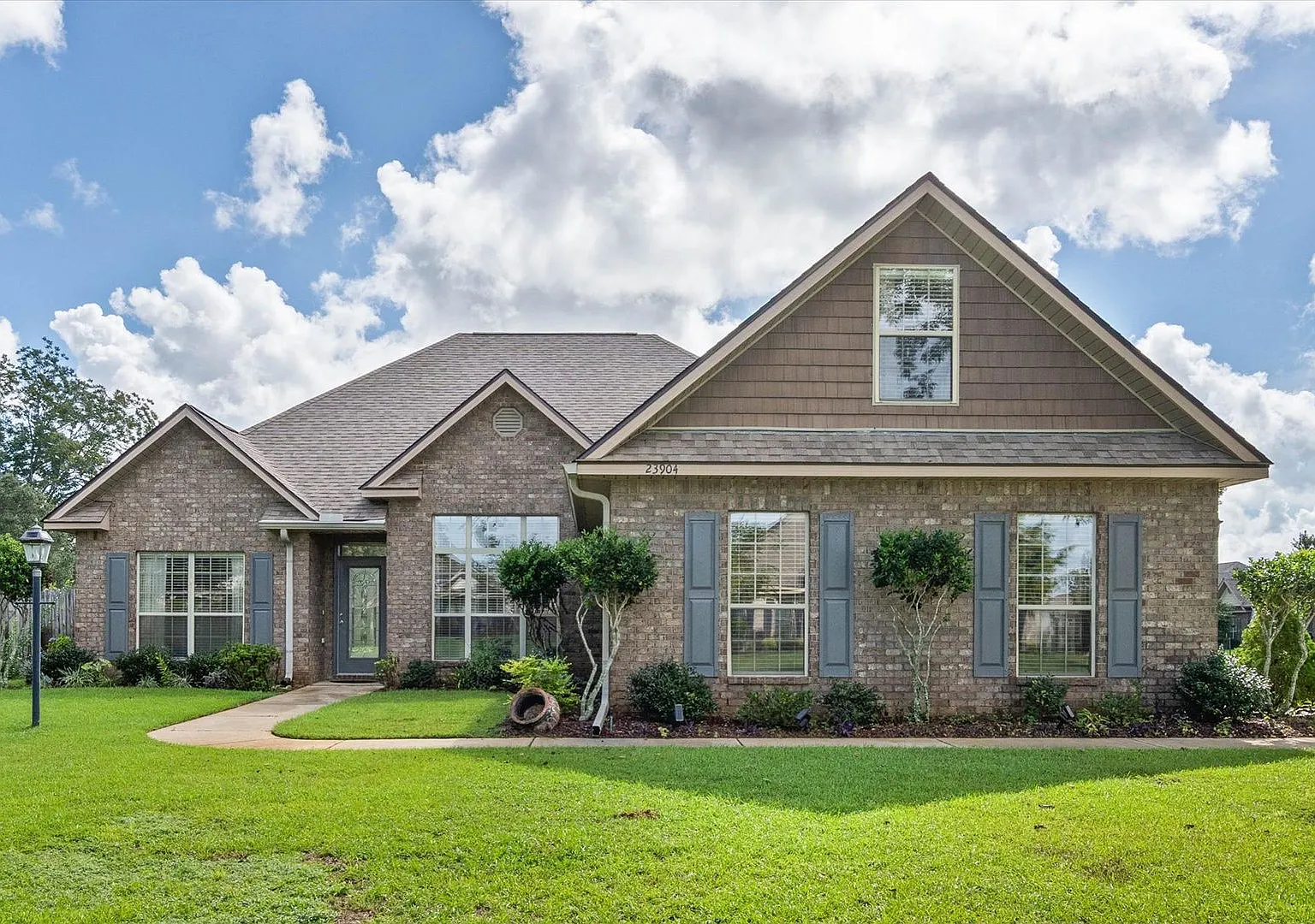 Spacious Daphne Rental with Flexible Living Space & Great Outdoor Area — Photo 1