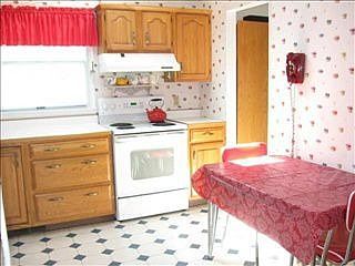 4th image of 106 Sussex Ct