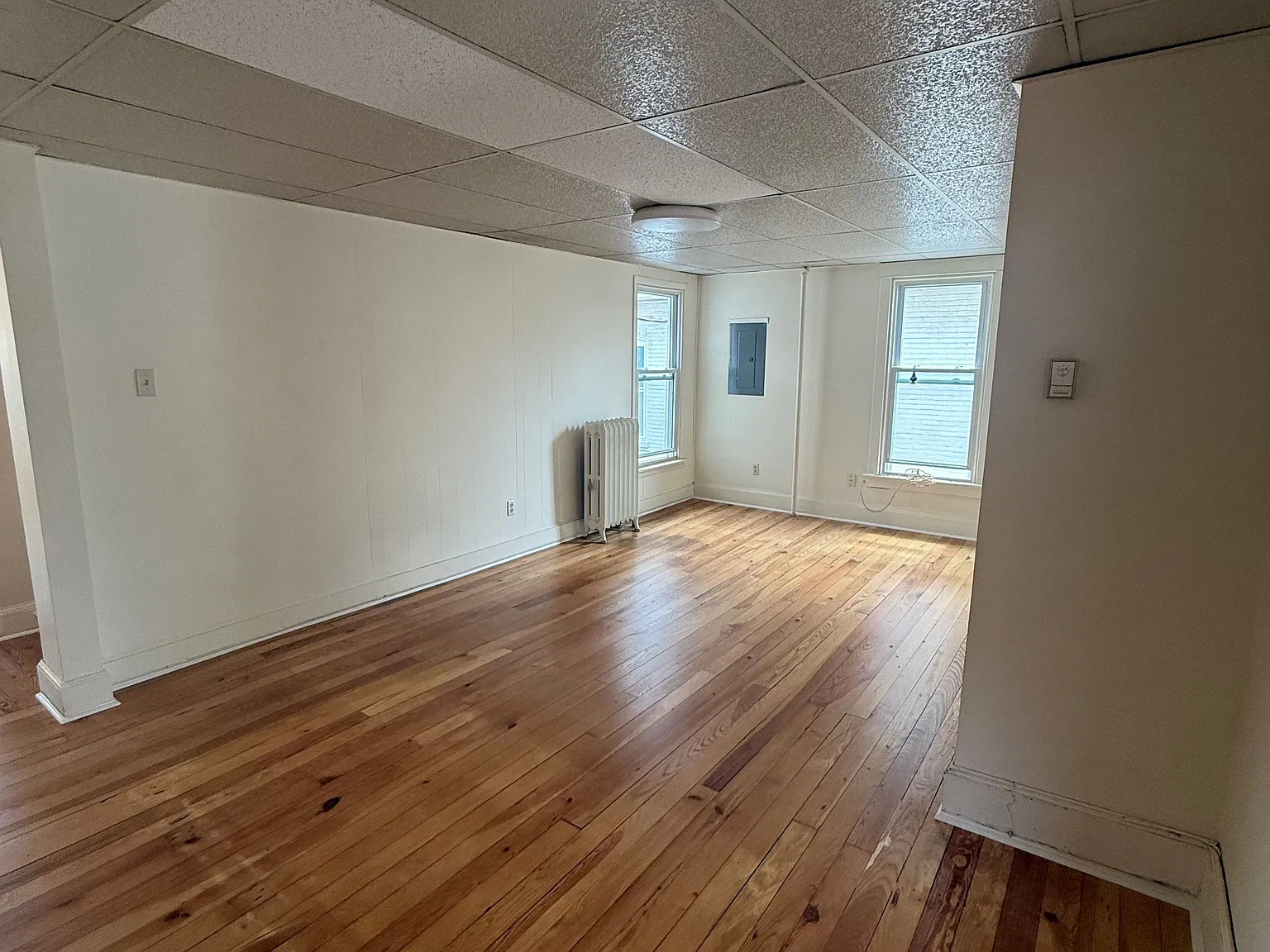 2 bed, $1,300 — Photo 4
