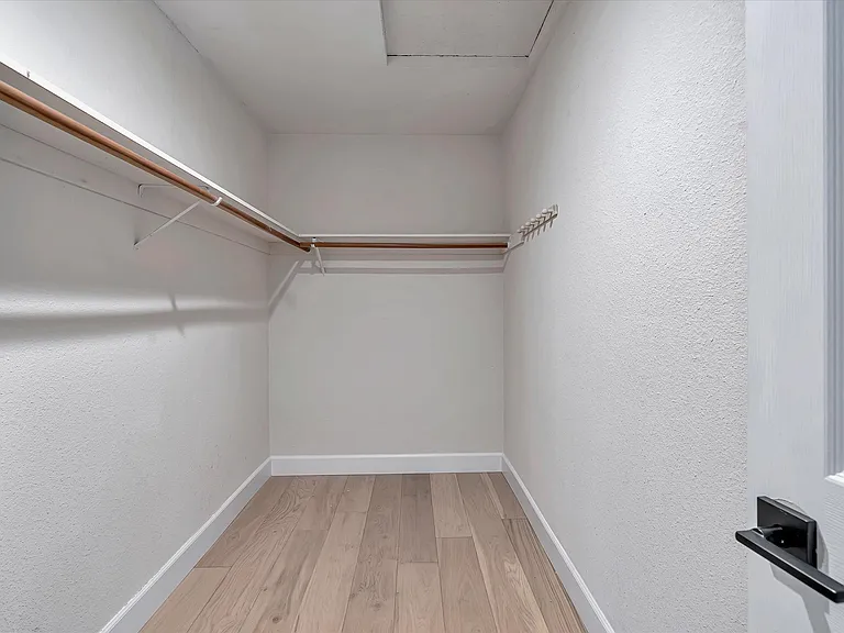 133 Madrid Way — Photo 21