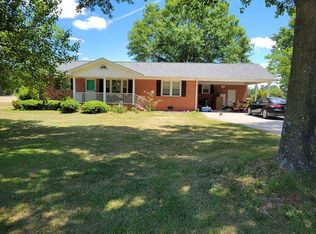 1959 Beulah Rd, Clinton, NC 28328