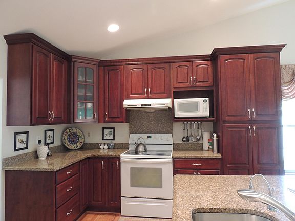 2nd image of 13813 Mustang Hill Ln