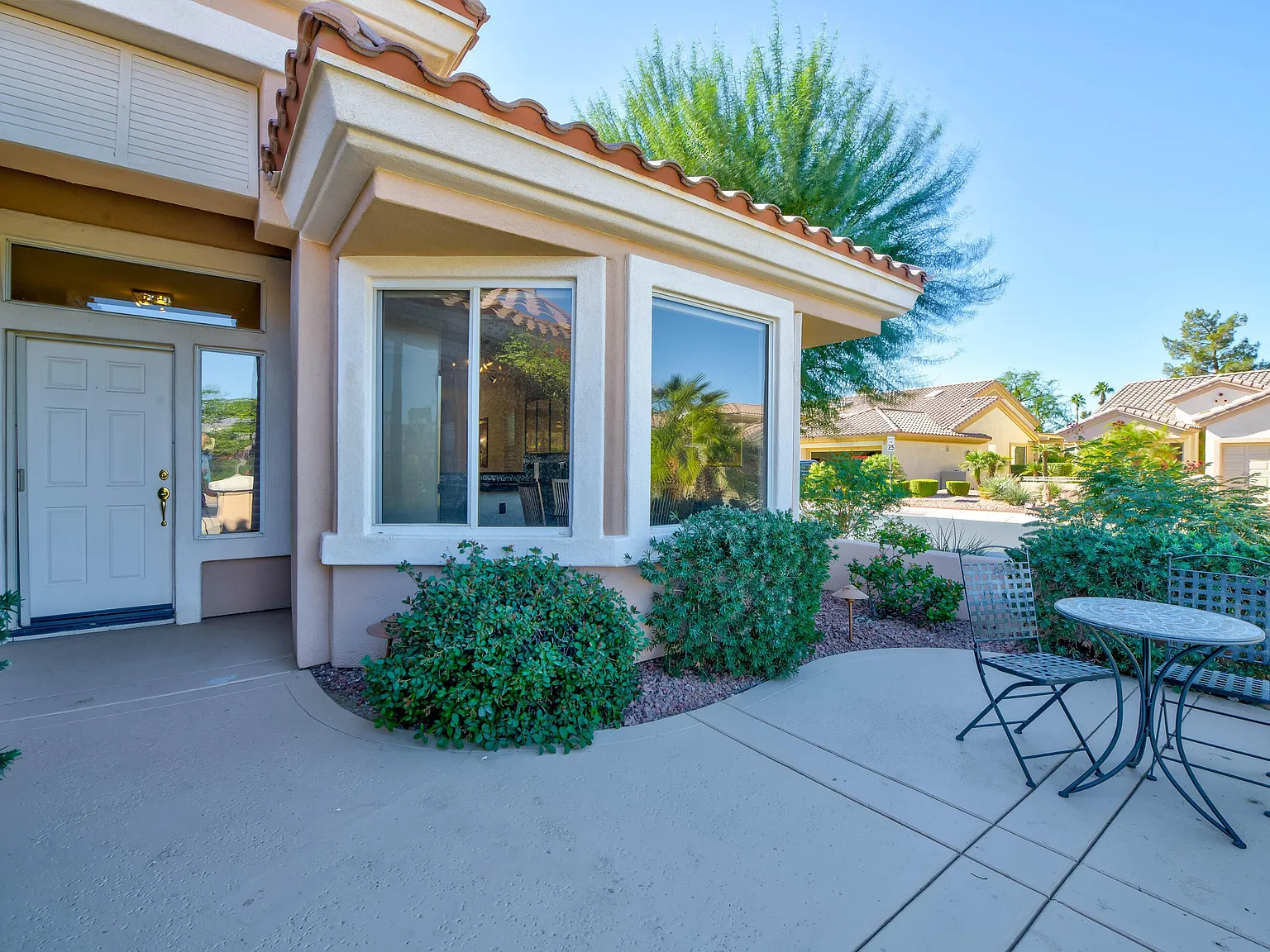 2 bed, 2102 sqft, $6,000 — Photo 4