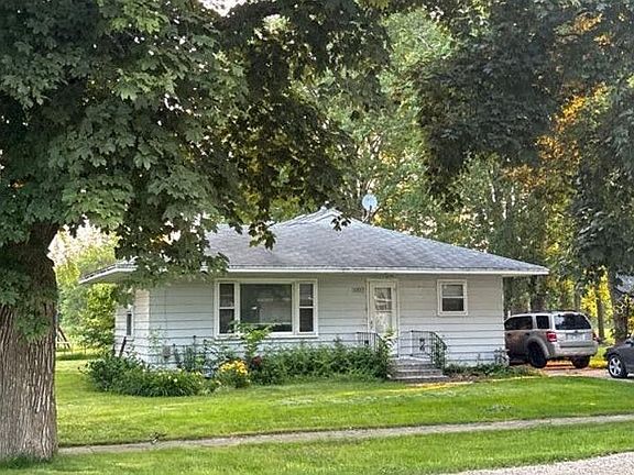 2nd image of 1002 North St