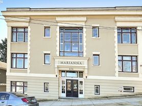 654 SW Grant St Portland OR | Zillow