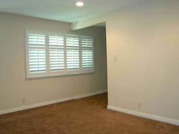 4th image of 2339 Karen Dr APT 2