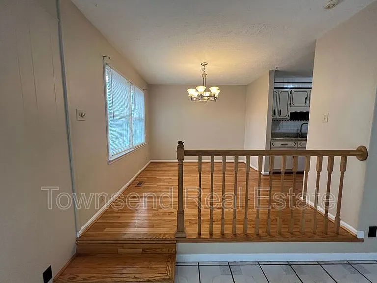 5214 Rockingham Rd — Photo 6
