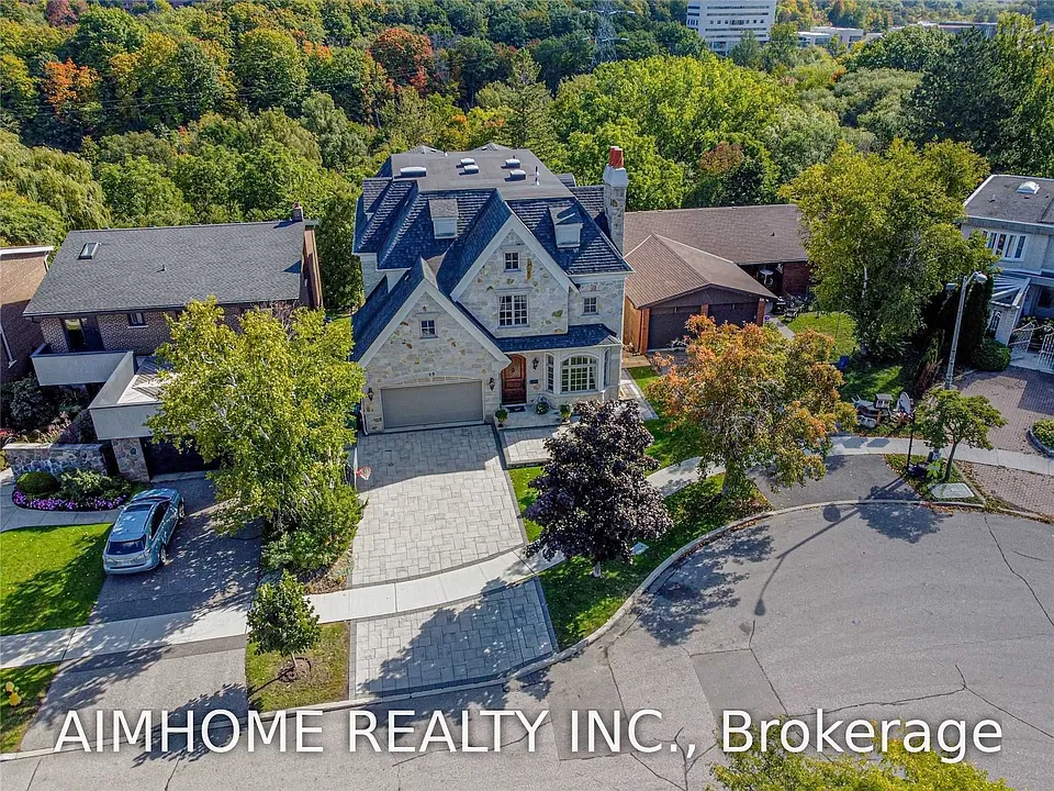 19 Brockington Cres