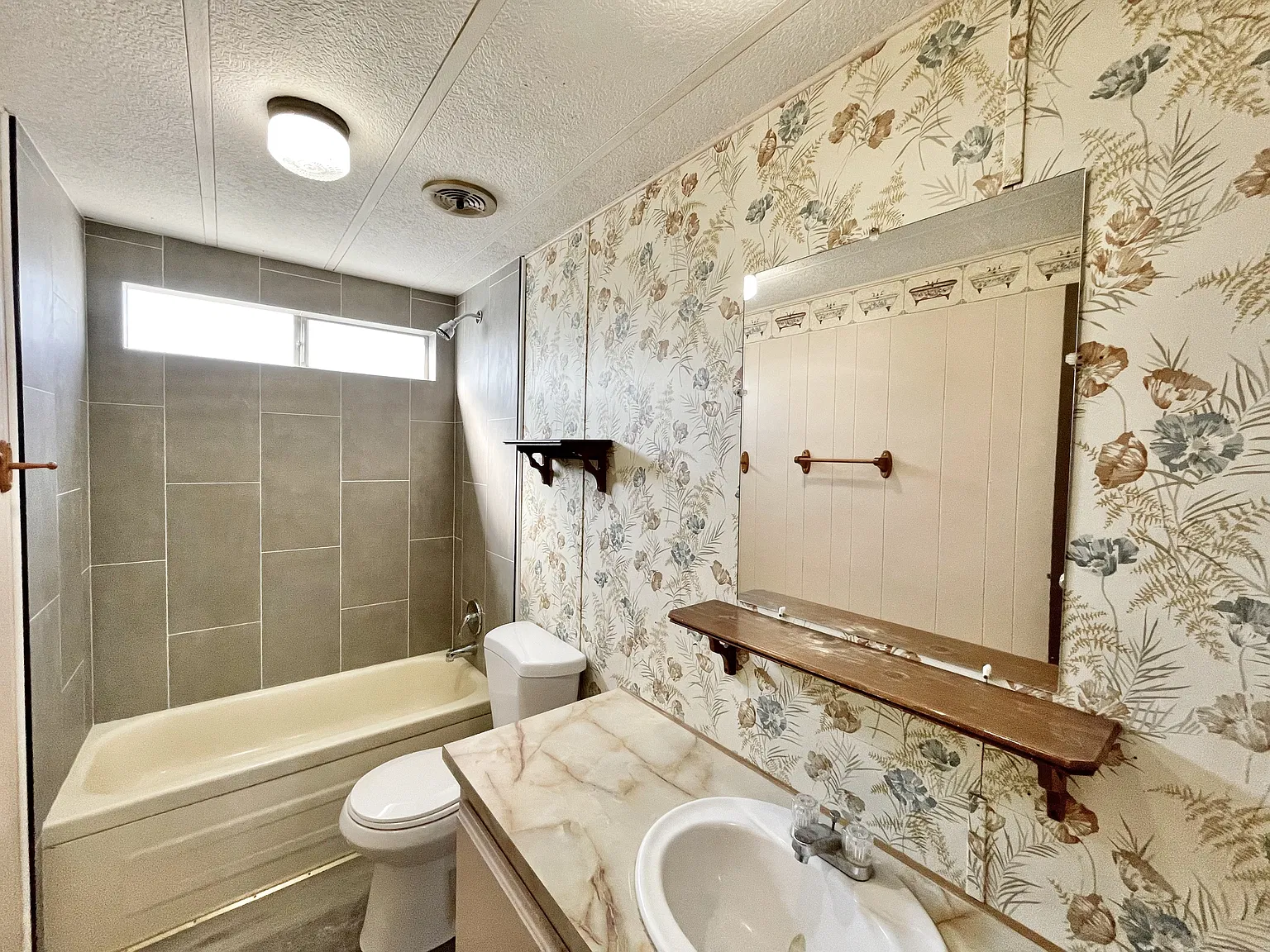 814 West 400 South - 1 — Photo 3