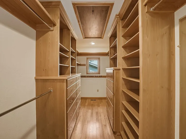 637 NW Silver Buckle Rd — Photo 56