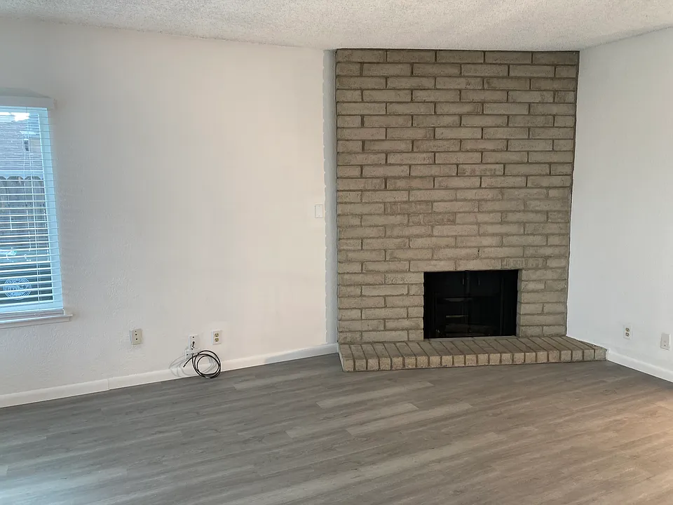 More livingroom