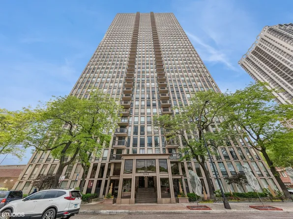 1660 N Lasalle St #2202, Chicago, IL 60614