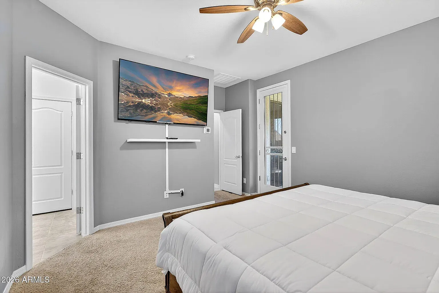 5 bed, 1960 sqft, $2,500 — Photo 4