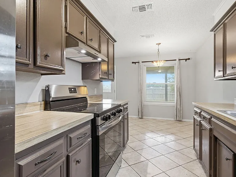 525 Parkview Dr — Photo 15