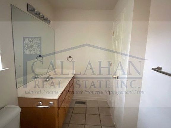 4th image of 321 Club Rd APT 4