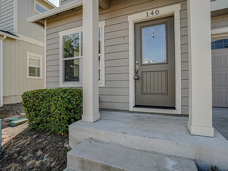 140 Poppy Bay Pl — Photo 3