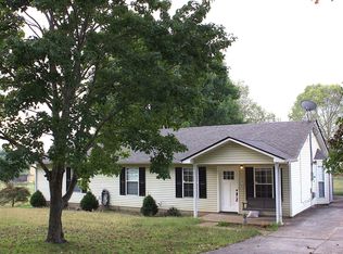 317 Bumpus Mill Rd, Oak Grove, KY 42262