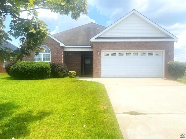 805 Falkirk Dr, Warner Robins, GA 31088