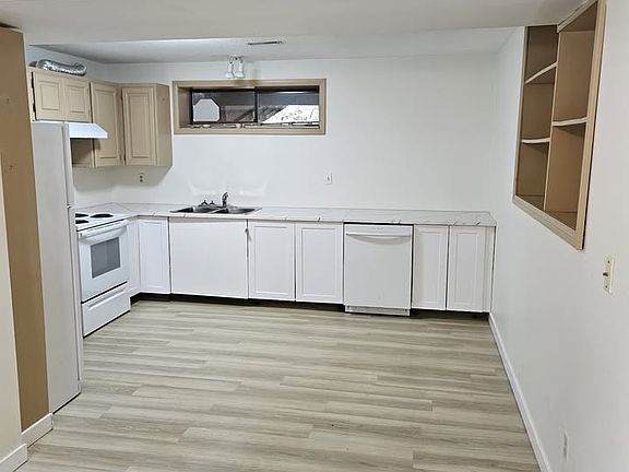 3rd image of 2236 Durham Pl