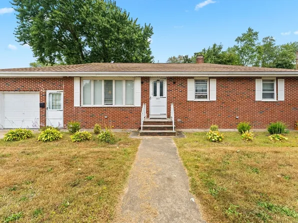 279 Washington St, Taunton, MA 02780