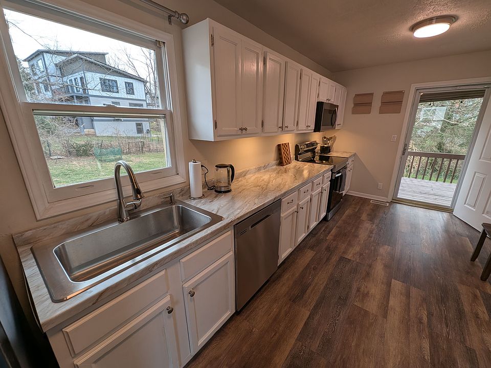 1st image of 25.5 Woodrow Ave